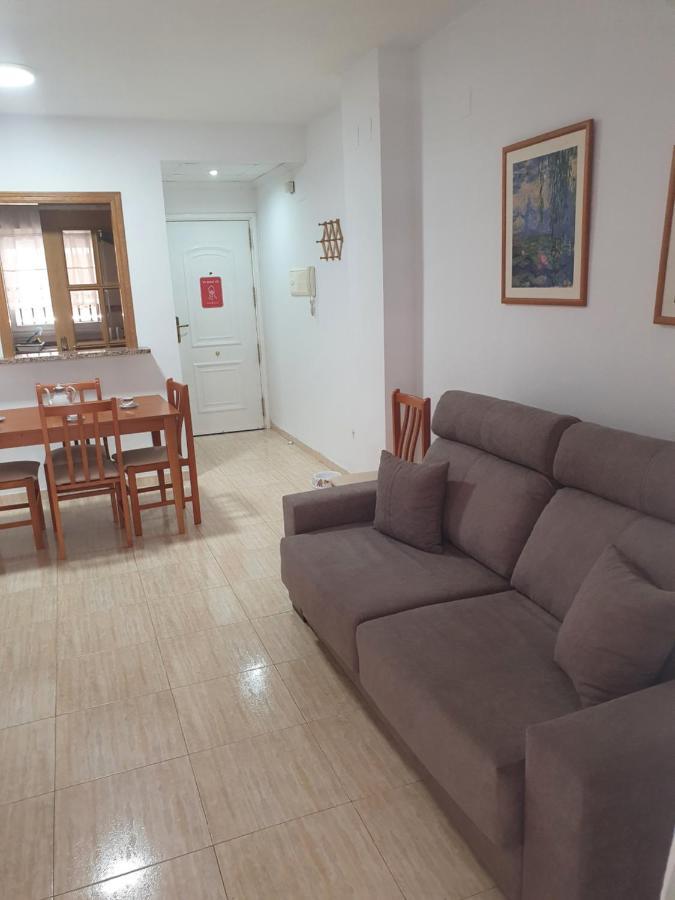 Schoene Ferienwohnung Ca. 350M Vom Strand Entfernt โอโรเปซาเดลมาร์ ภายนอก รูปภาพ