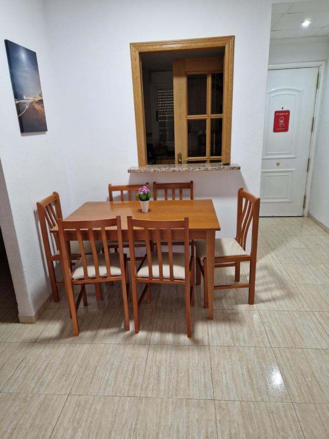 Schoene Ferienwohnung Ca. 350M Vom Strand Entfernt โอโรเปซาเดลมาร์ ภายนอก รูปภาพ