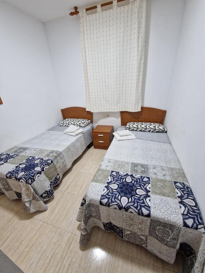 Schoene Ferienwohnung Ca. 350M Vom Strand Entfernt โอโรเปซาเดลมาร์ ภายนอก รูปภาพ